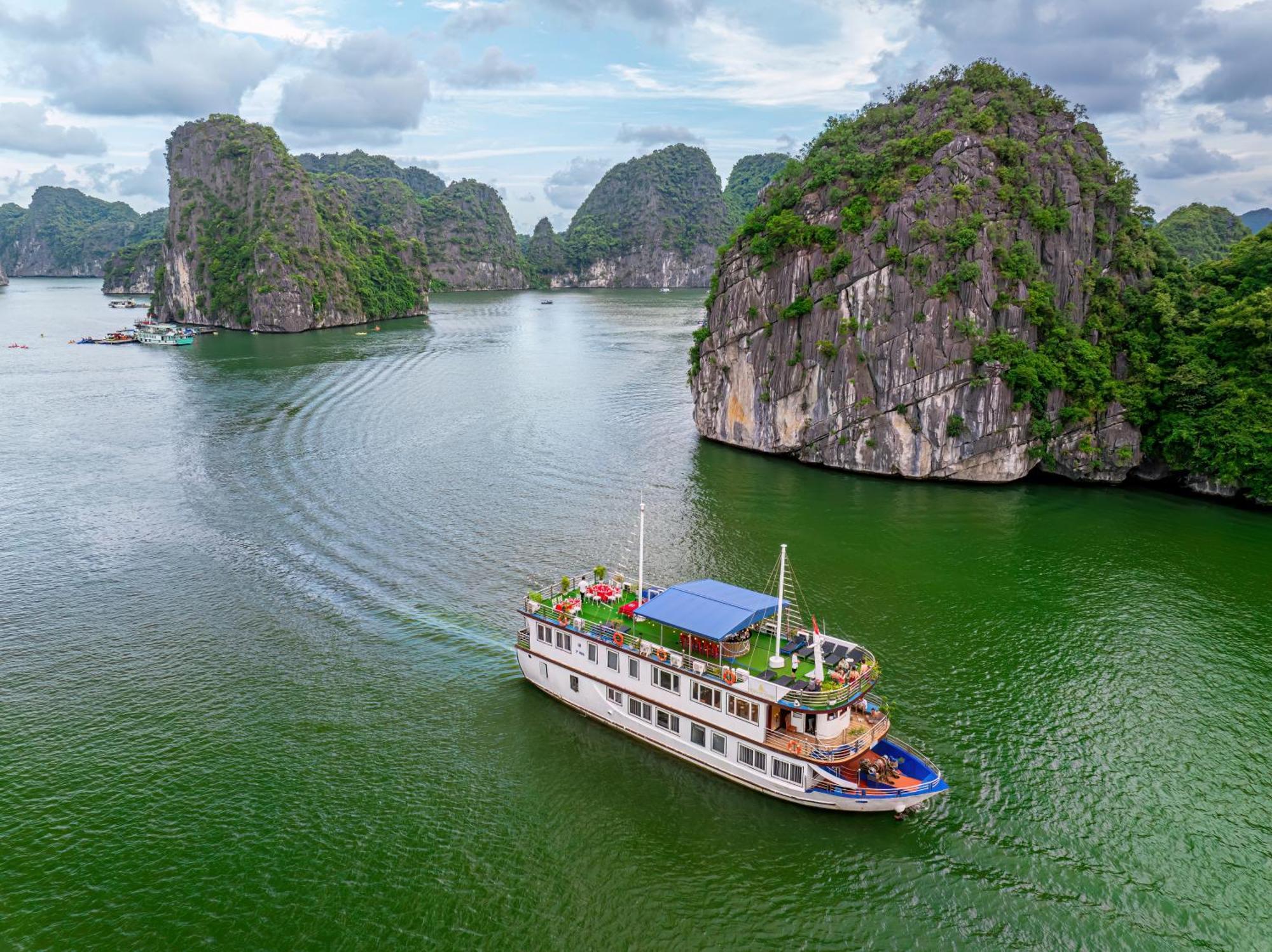 Sunlight Cruise Otel Ha Long Dış mekan fotoğraf