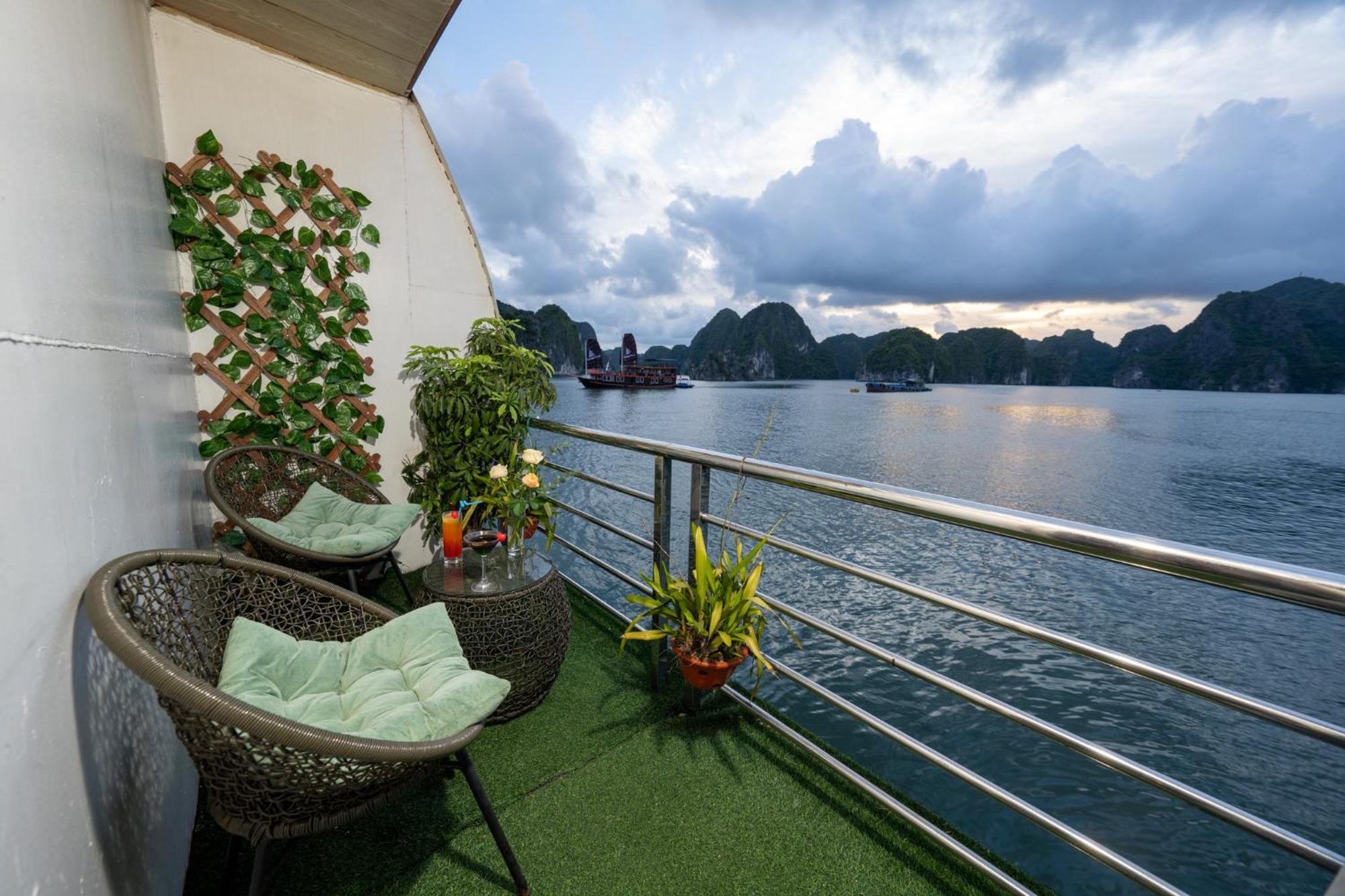 Sunlight Cruise Otel Ha Long Dış mekan fotoğraf